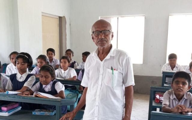 Dwijendra Nath Ghosh: At 76, He Became the Principal of Hope